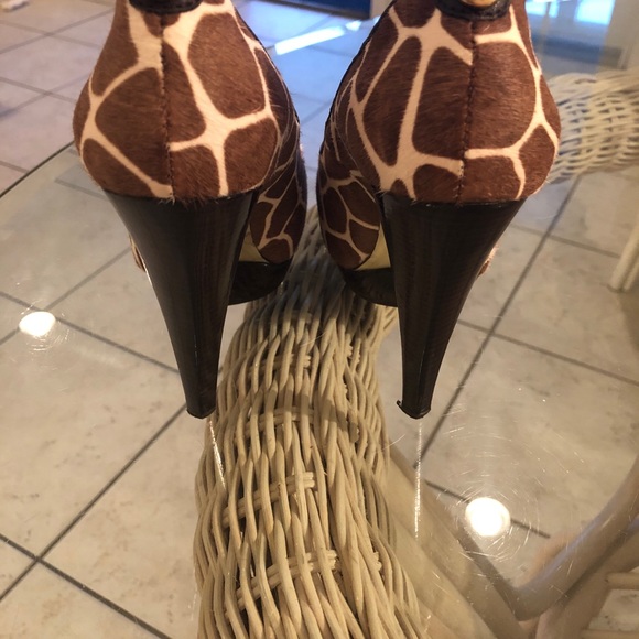 Michael Kors Peep Toe Pumps 4M - Picture 7 of 7